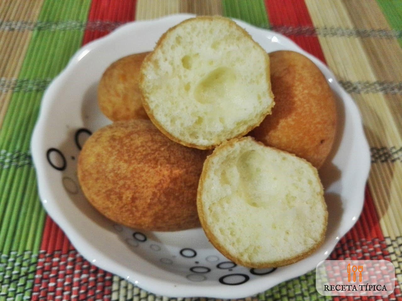 How to make Colombian Buñuelos Recipe (Cheese fritters)