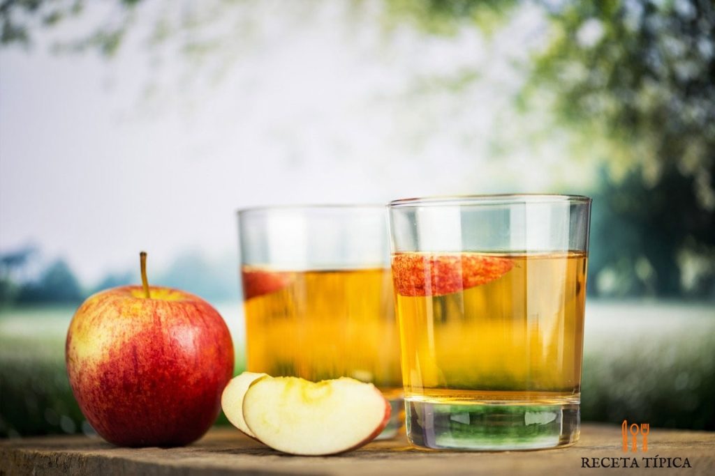 glasses with apple juice