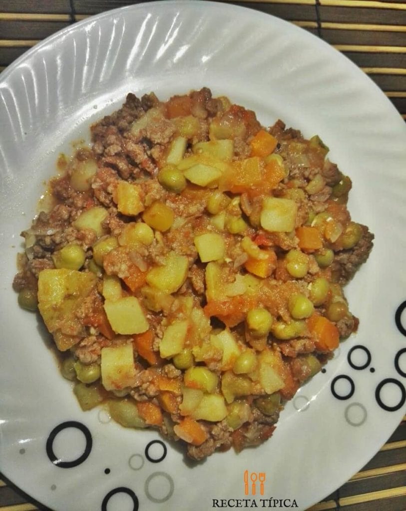 Dish with Ground Beef and Potatoes