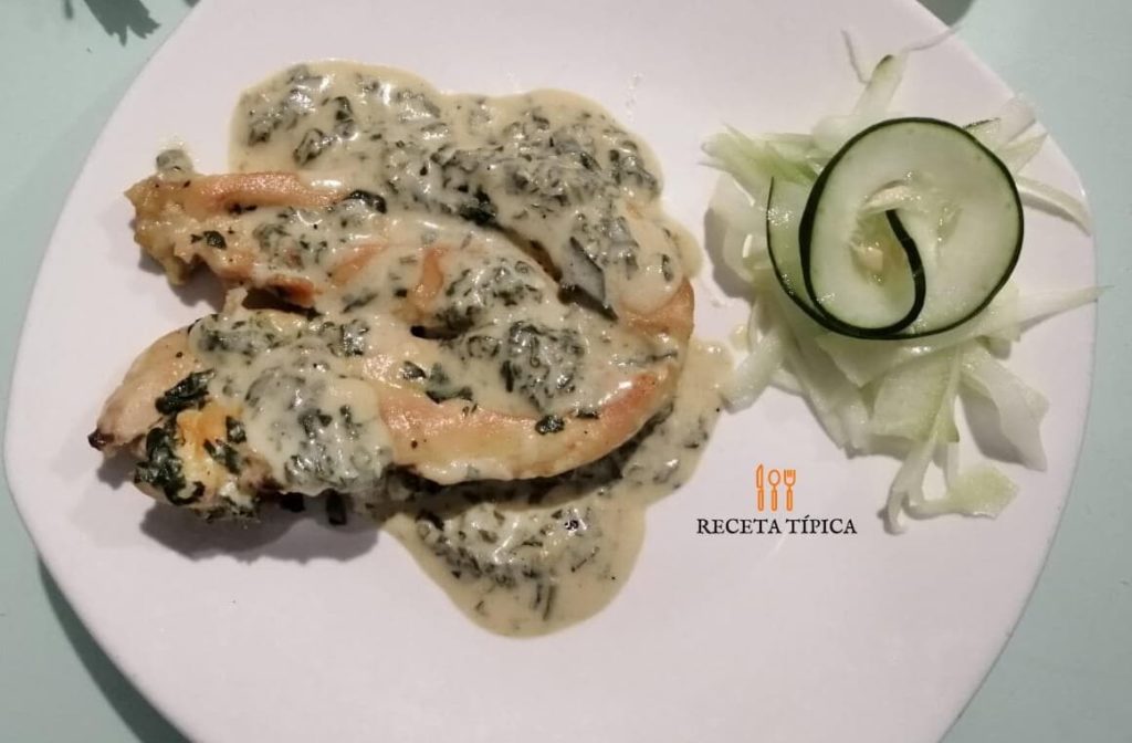 Chicken Breasts with Creamy Spinach Sauce