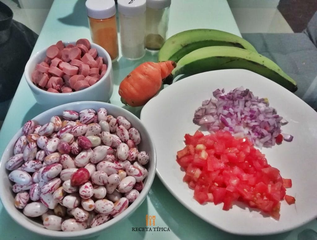 Ingredients for preparing ranchero beans